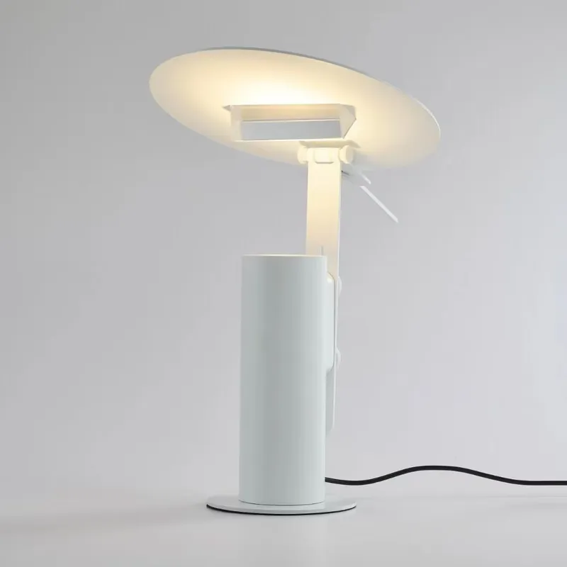 مصباح طاولة LED حديث وإبداعي ب - مراجعة Lighting Table Decor وسعره