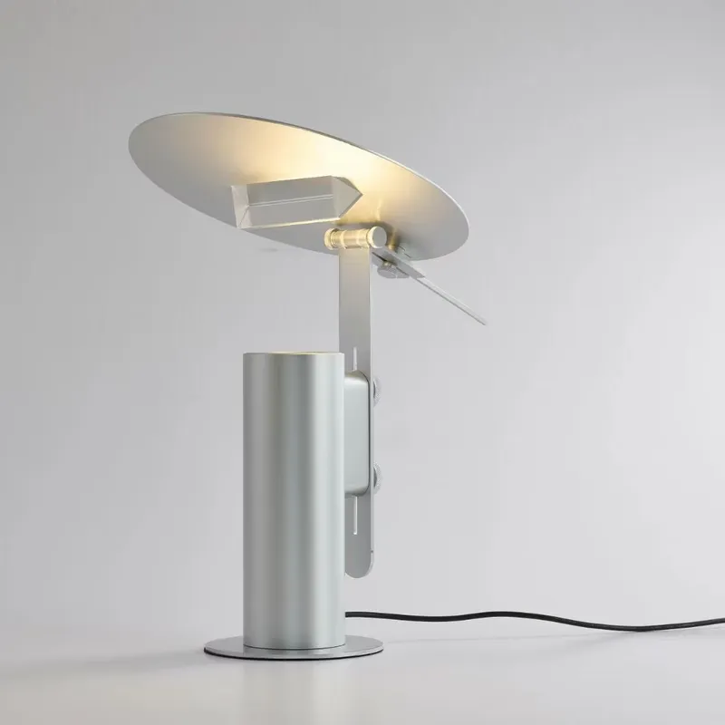 مصباح طاولة LED حديث وإبداعي ب - مراجعة Lighting Table Decor وسعره